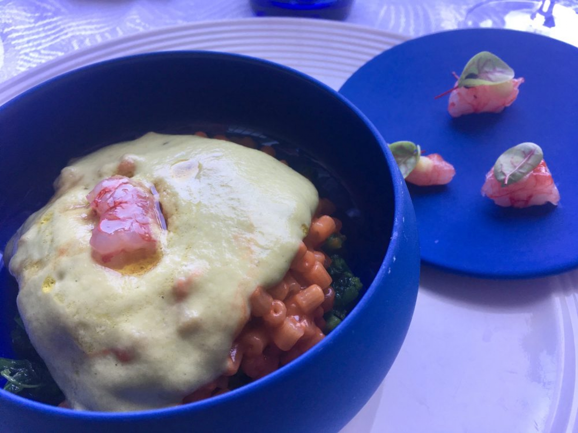 Il gusto nel ristorante più spettacolare del mondo è un lusso: cosa mangerete a Grotta Palazzese secondo Felice Sgarra