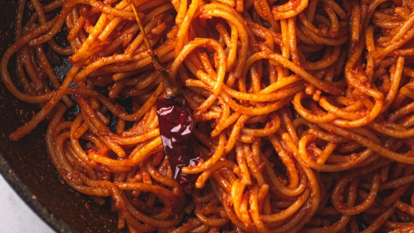 Come fare spaghetti all'assassina buoni “da morire”: i segreti dell'Accademia | La Cucina Italiana